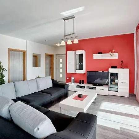 Villa Paradiso With Private Pool Near Pula